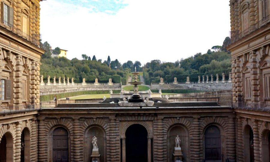 Florence: Pitti Palace Entry Ticket and Guided Walking Tour - Group size, earphones, and how to plan