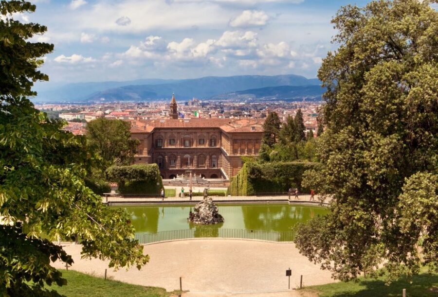 Florence: Pitti Palace Entry Ticket and Guided Walking Tour - Your 2-hour plan inside Pitti Palace