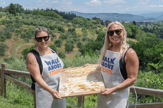 Florence Pizza or Pasta Class with Gelato Making at a Tuscan Farm - Your welcome plate: focaccia plus Chianti to set the tone