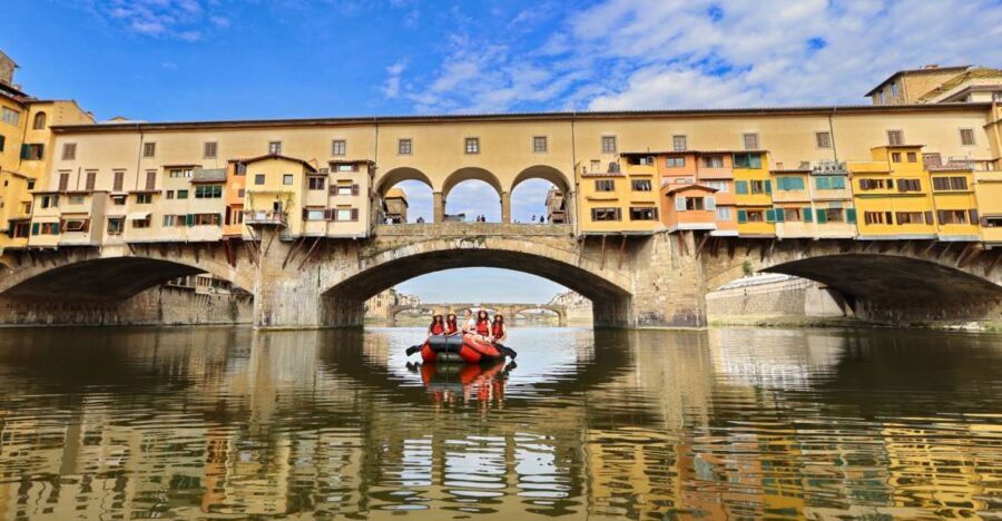 Florence: Pontevecchio Bridge and City Sights Rafting Cruise - Paddling past Uffizi and National Library, then under Ponte Vecchio