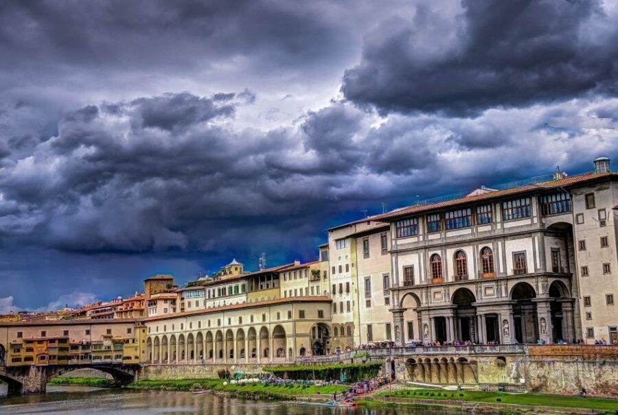 Florence: Private Customized Walking Tour with a Local Guide - How the meeting point works when you start at your hotel or Airbnb