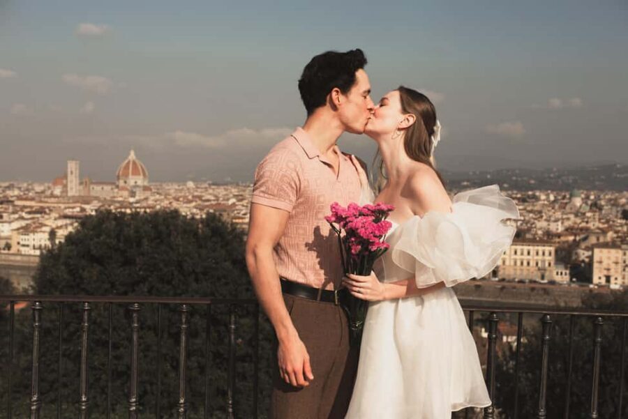 Florence: Private Photoshoot at Piazzale Michelangelo - FAQ
