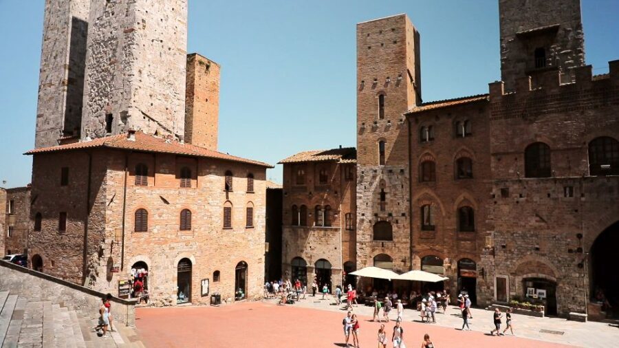 Florence: S. Gimignano, Siena, Chianti & Wine Tasting Lunch - Monteriggioni’s medieval walls (and why it might disappear in winter)