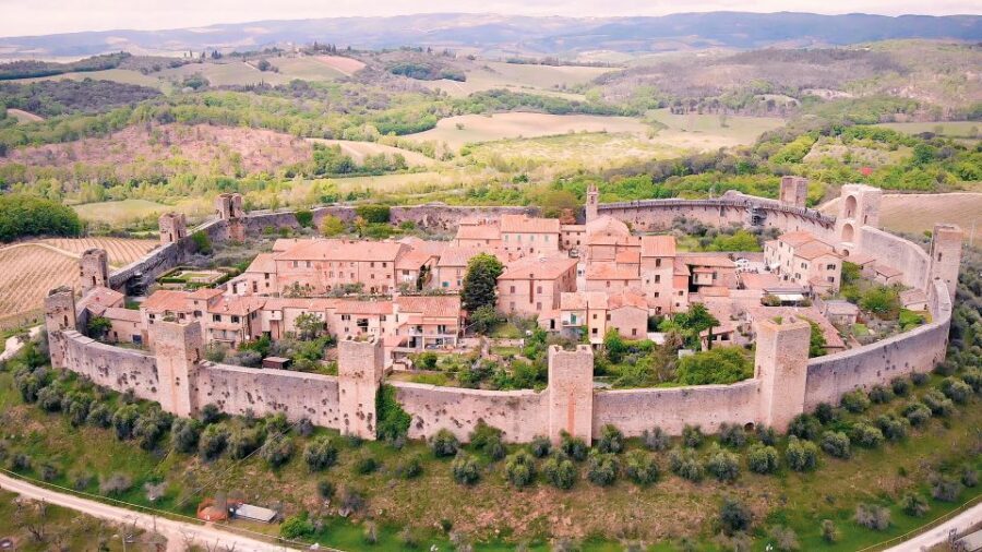 Florence: S. Gimignano, Siena, Chianti & Wine Tasting Lunch - Chianti Hills winery lunch: tasting three wines and the local flavor notes
