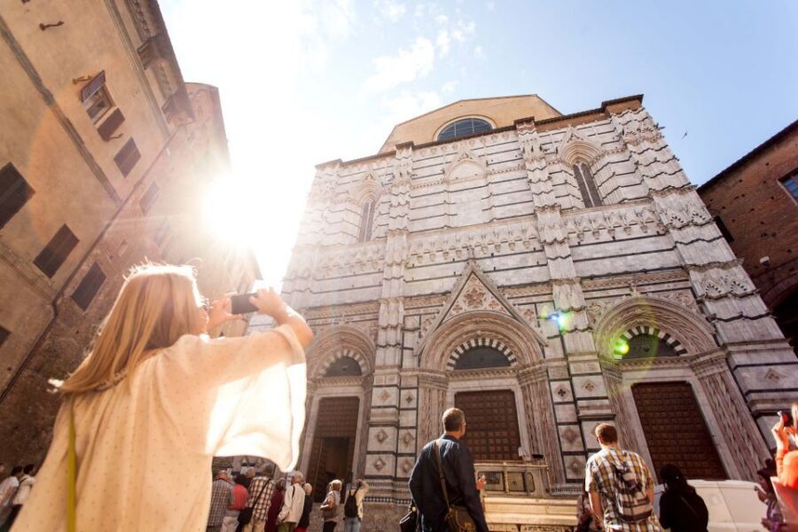 Florence: Siena, San Gimignano & Monteriggioni with Tasting - Piazza Montelungo: where you meet and how the day stays smooth