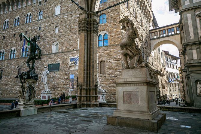 Florence Sightseeing Walking Tour with a Local Guide - Piazza della Signoria and the Uffizi views from the political center