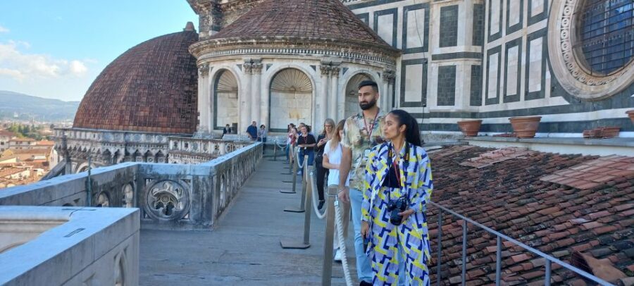 Florence: Skip-the-Line Duomo Guided Tour and Rooftop Dome - Small group size: up to 19 per guide (and it helps on stairs)
