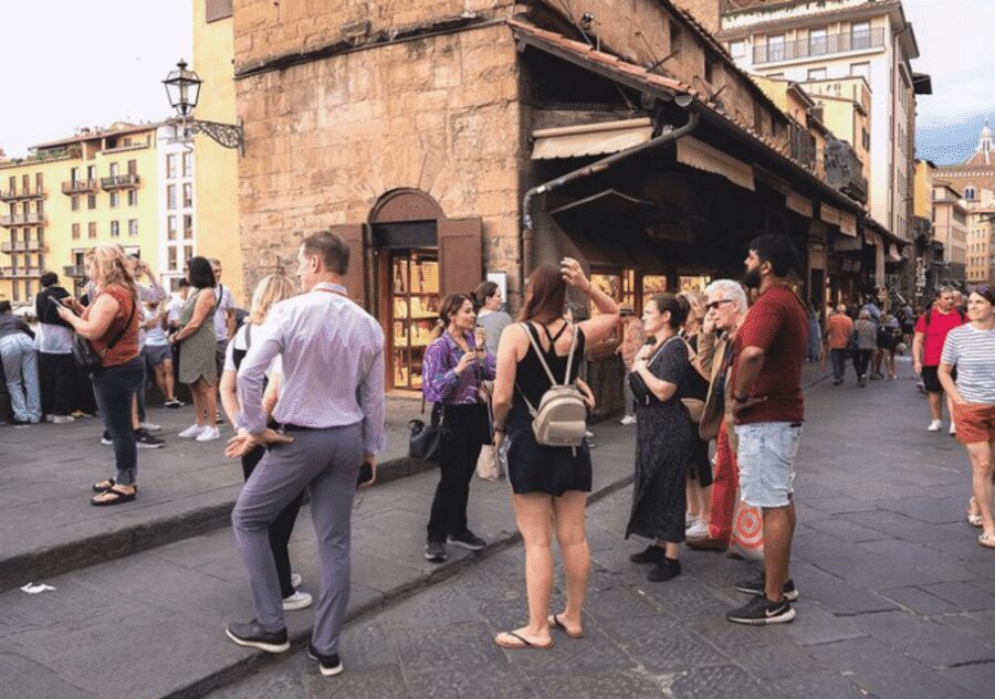 Florence: Small Group Guided Walking Tour - Ponte Vecchio: Walking the Bridge That Still Shapes the City