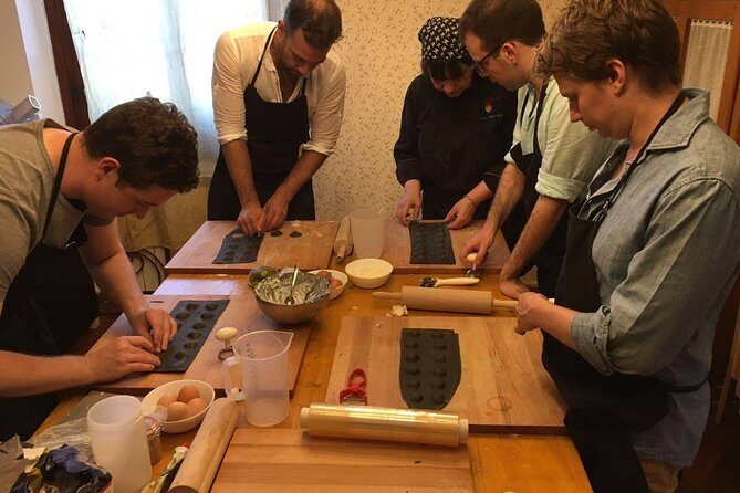 Florence Small-Group Pasta Class with Seasonal Ingredients - Key highlights at a glance