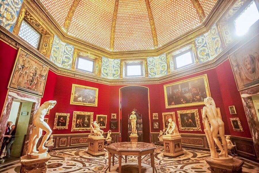 Florence: Uffizi Priority Ticket & Masterpieces Audio App - A Small Bonus Walk: The Vasari Corridor Views