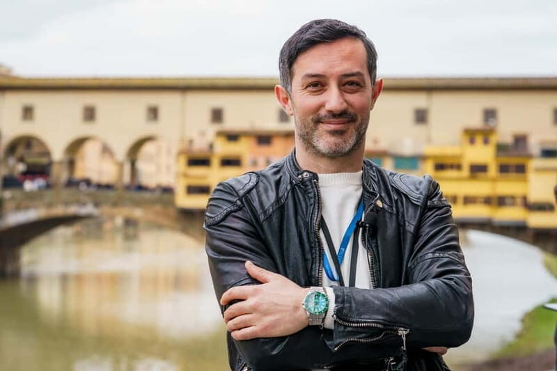 Florence: Untold Bike tour with Roberto - Meet Roberto at Via della Pergola and get rolling fast