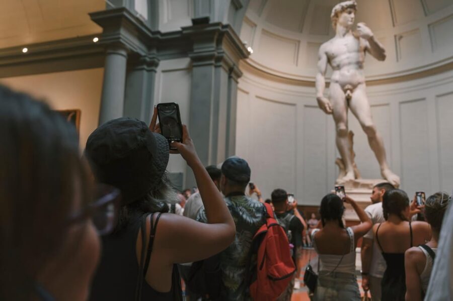 Florence: Walking Tour with David, Duomo & Uffizi Gallery - Pace and breaks: how the day stays manageable