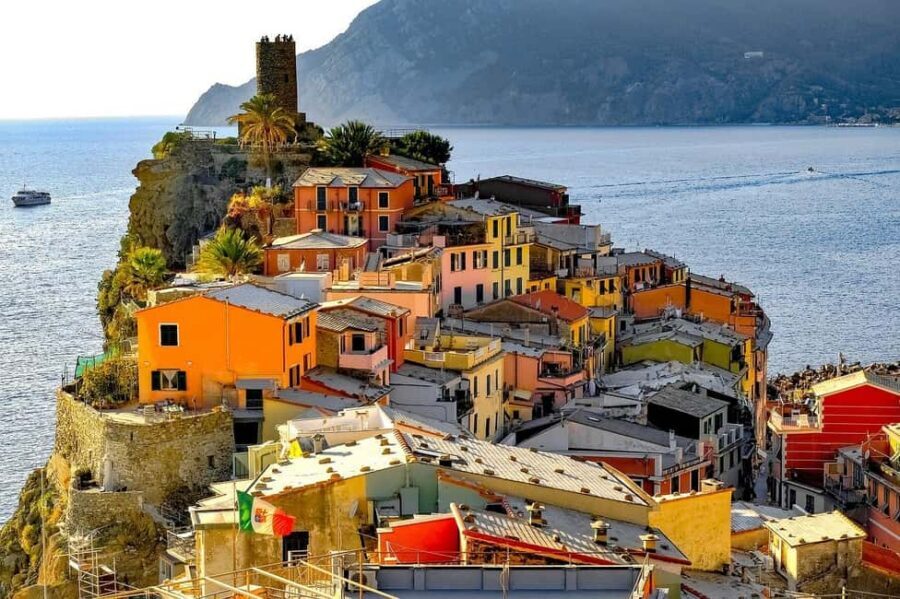 From Florence: Full-Day Private Cinque Terre Tour with Pisa - Corniglia (and the uphill factor) where views do the talking