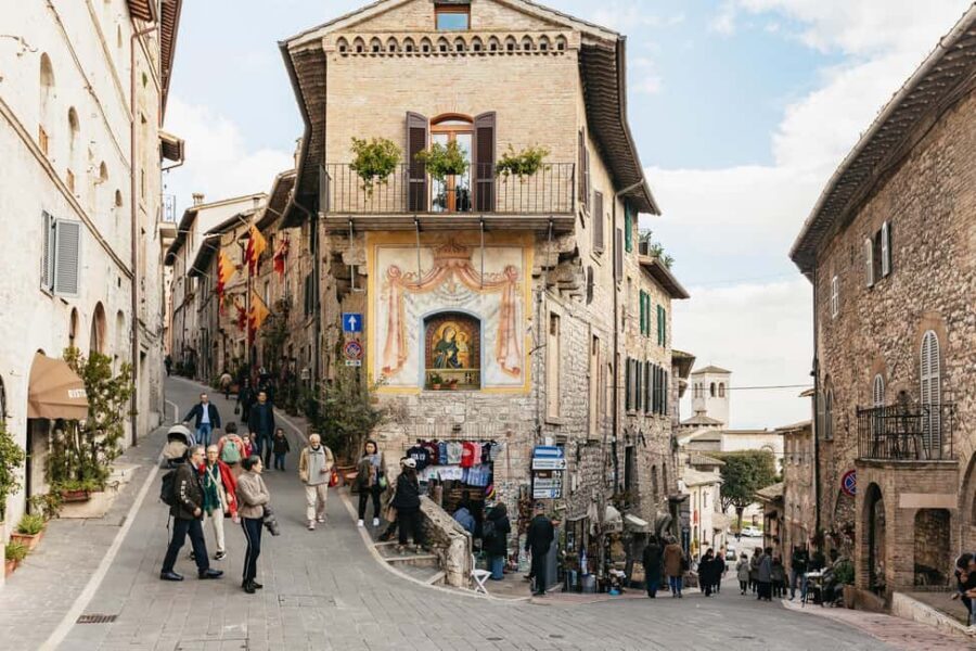 From Florence: Orvieto and Perugia Tour with Church Visits - Quick hits on this Florence to Umbria churches day