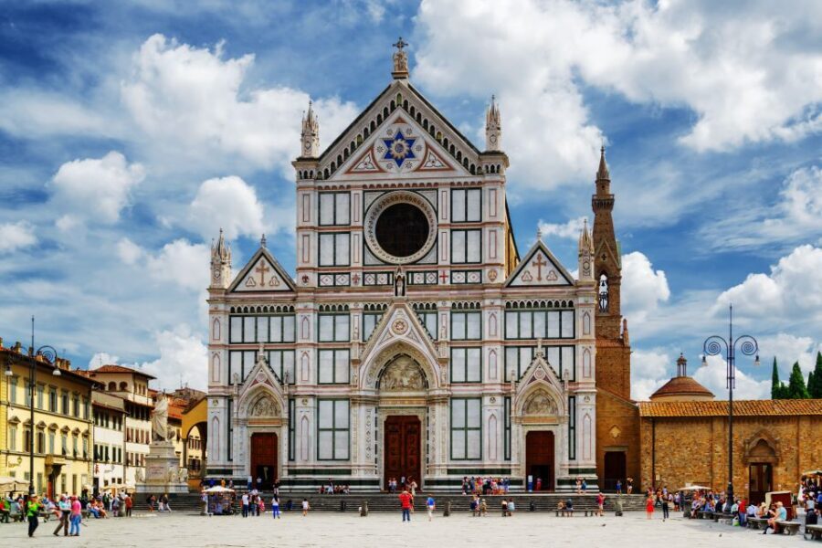 From Rome: Discover Florence and Pisa in a Full-Day Tour - The ride toward Florence and a realistic lunch break