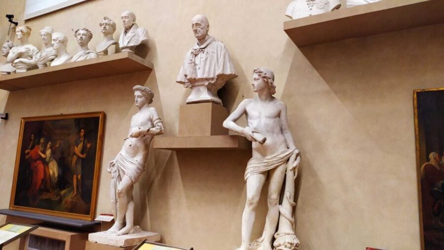 From Rome: Discover Florence and Pisa in a Full-Day Tour - Santa Maria del Fiore views and Giotto’s bell from the street