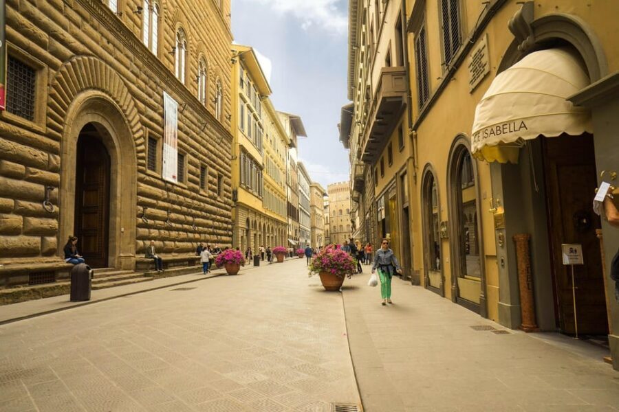From Rome: Discover Florence & Pisa in a Full-Day Trip - Small Tips That Make the Day Easier