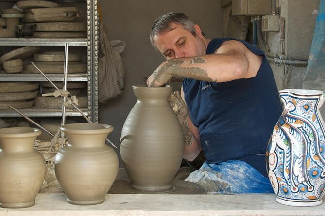 Handmade Tuscan Ceramics Masterclass in Montelupo - Montelupo: the Tuscany ceramics town that actually feels like work