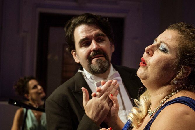 Italian Opera in Siena Experience - Break time and drinks: a short intermission that keeps things moving