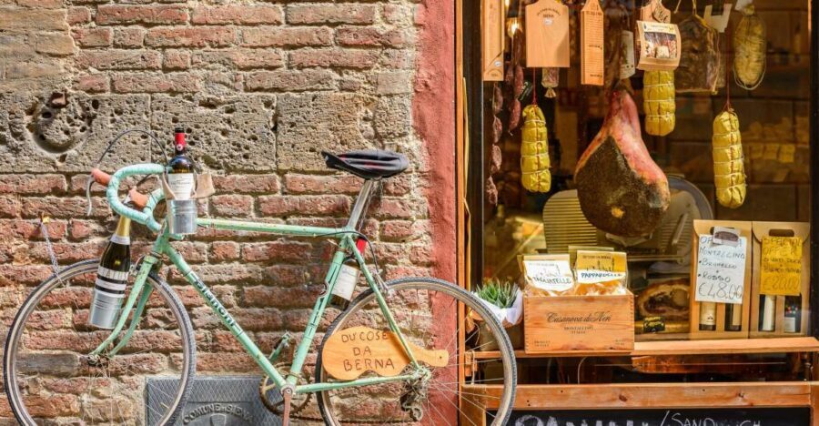 Lucca: Guided Food Walking Tour with Tastings - The Tuscan specialties you’ll likely taste (and what to pay attention to)