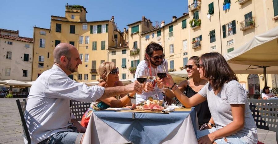 Lucca: Morning Food Tour with Snacks and Coffee - Why a morning loop around Lucca works so well