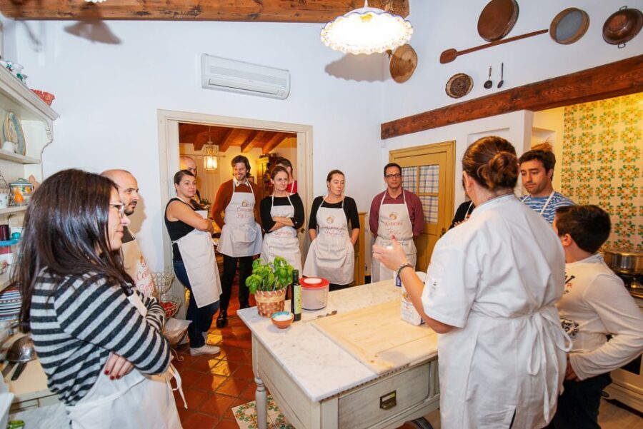 Lucca: Pasta and Tiramisu Class at a Local's Home - Timing, meeting point, and staying sane on the day
