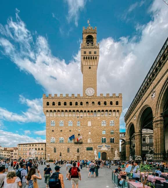 Palazzo Vecchio: Magnificent Private Tour - Medici private life: the Duchess’ private chapel and bedroom
