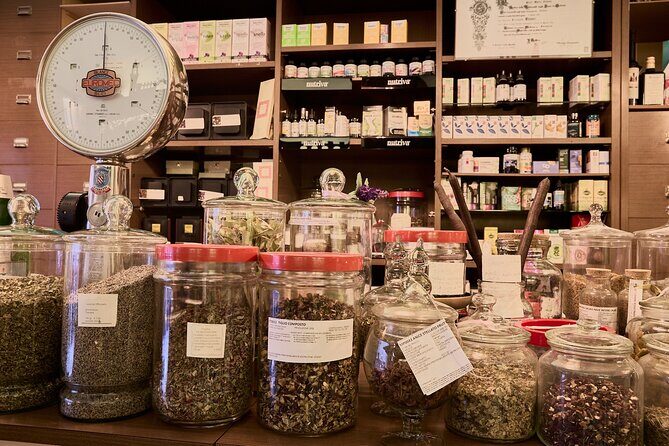Perfume Making Workshop in the Heart of Florence - Who this is for: men, women, couples, teens, and scent-curious solo travelers