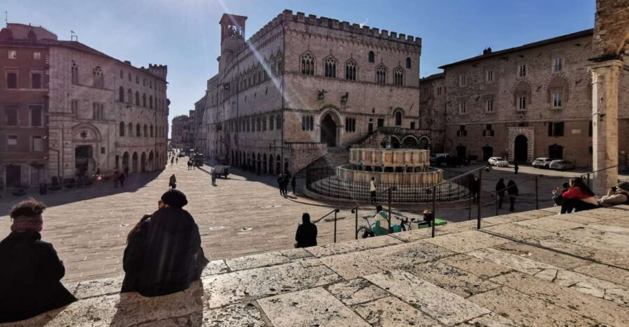 Perugia: Old Town Walking Tour, Piazza IV Novembre - Rocca Paolina underground: Pope power in stone, plus exhibitions