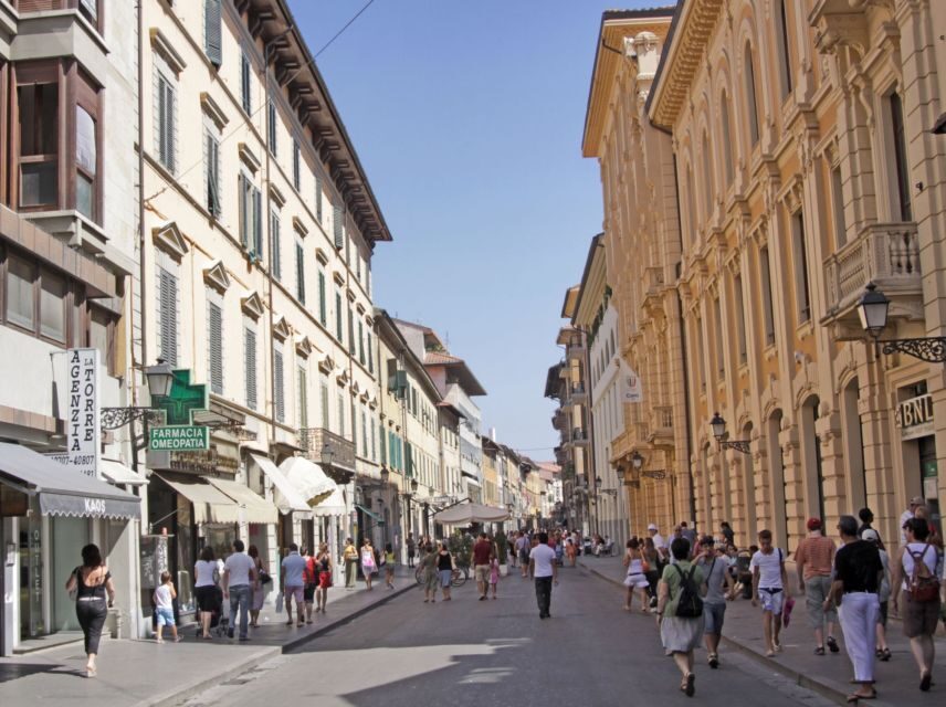 Pisa: 2-Hour Walking Tour - Along the Arno and Ponte di Mezzo: where the photo angle game changes