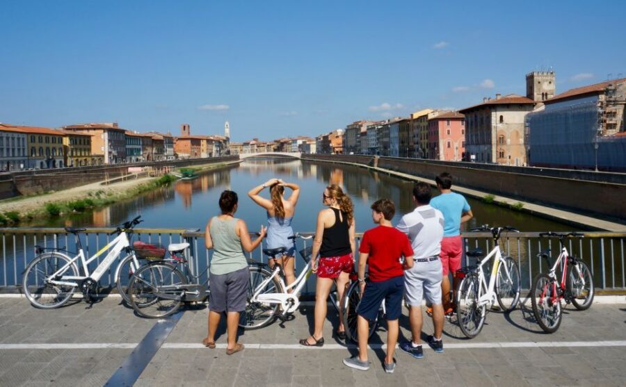 Pisa: Historic Center Tour by Bike Self-Guided - Riding the Lungarni and following the Arno like a local