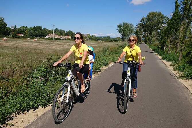 Pisa tour by bike : The Road To The Sea - Bike Choice: Regular vs E-Bikes (and What Still Takes Effort)