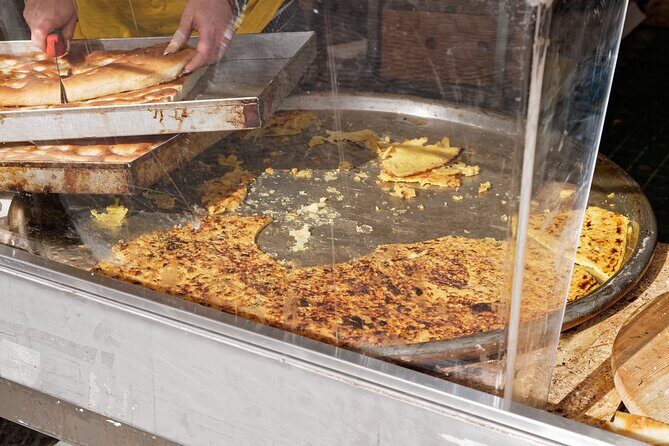 Pisa’s Ultimate Food Tour: Full Tuscan Meal by Do Eat Better - Stop 4 back on the Lungarno: gelato or a traditional cake finish