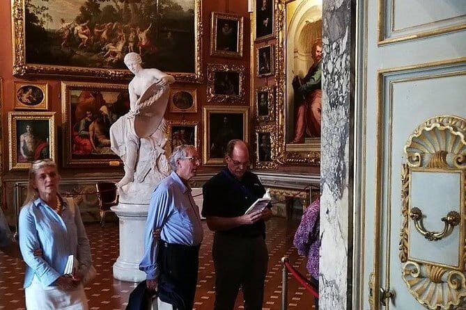 Pitti Palace, Palatina Gallery and the Medici: Arts and Power in Florence. - Piazza de’ Pitti First: Getting Your Bearings Fast