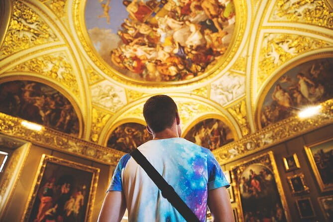 Pitti Palace, Palatina Gallery and the Medici: Arts and Power in Florence. - Windows Inside the Palace: Santo Spirito and Boboli Garden Views