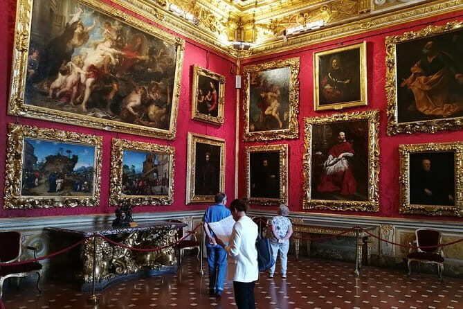 Pitti Palace, Palatina Gallery and the Medici: Arts and Power in Florence. - Timed Entry Plus a Max-14 Group: The Practical Advantage