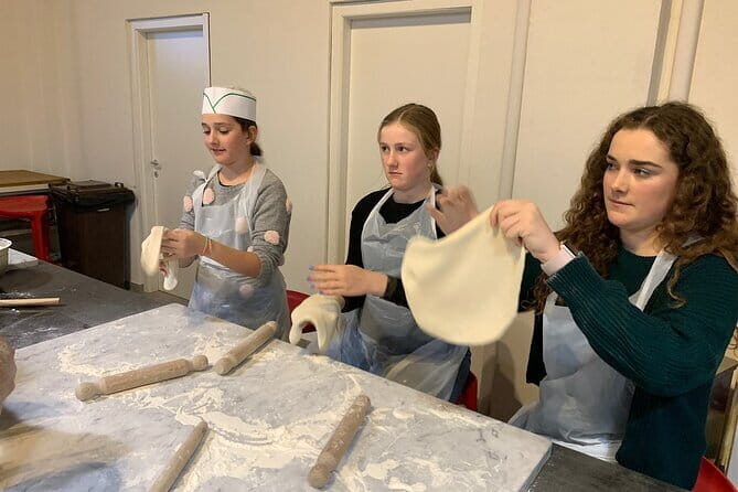Pizza & Gelato Making Cooking Class in Florence - Getting to Via Panicale and Handling the Time Window