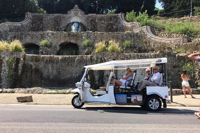 Private Florence Tour by Golf Cart ETukTuk with Audio Guide - Duomo Area Connections: Santa Maria Novella, Bridges, and Main Streets