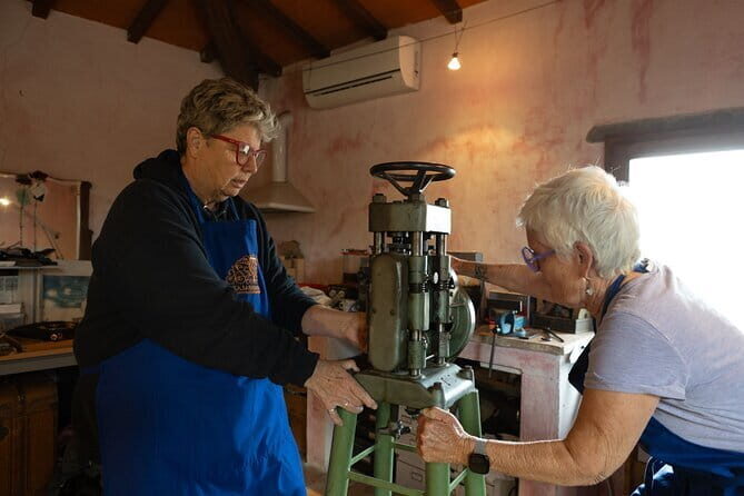 Private jewelry class in Florence, Tuscany, Italy (4 hours) - The hands-on goldsmithing steps (and why they matter)