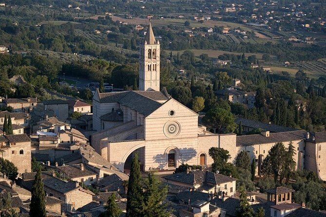 Private St. Francis Basilica of Assisi and City Walking Tour - UNESCO Time at the Basilica of St. Francis: Lower Basilica First