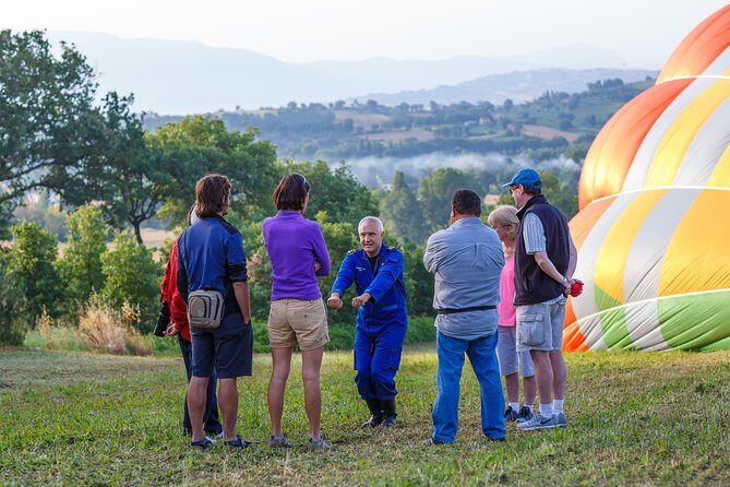 Professional hot air balloon rides at Assisi, Trasimeno in Umbria - Who should book this balloon ride, and who should skip it