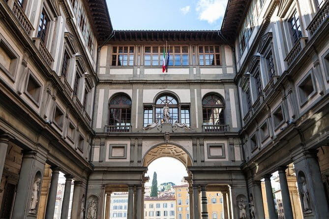 Renaissance & Medieval Florence Guided Walking Tour plus mobile App - Piazza del Duomo: Brunelleschi, Giotto, and the Architecture Mindset