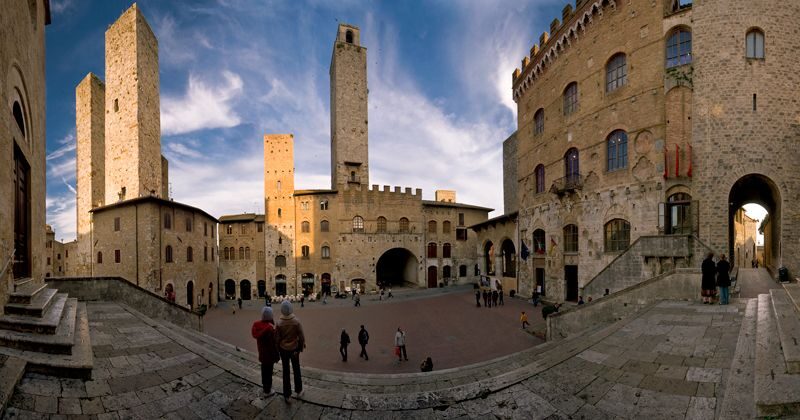 San Gimignano and Volterra: Day Tour from Siena - Volterra historic center: Etruscan, Roman, Medieval, Renaissance—on one route