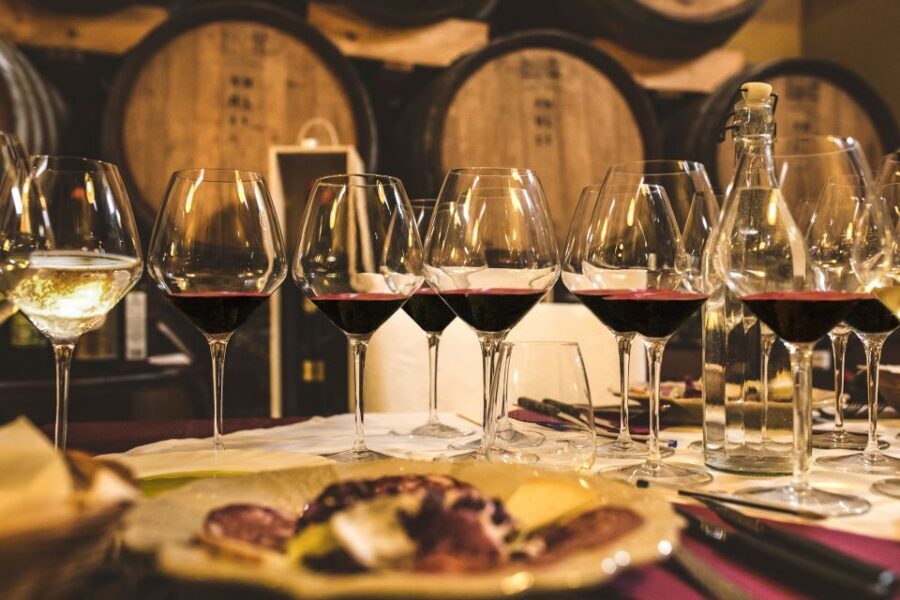 San Gimignano: Lunch or Dinner at a Winery with Wine Tasting - Meeting up and getting oriented on-site