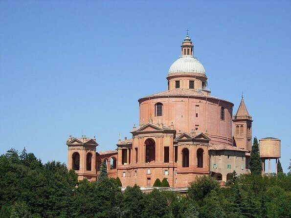 San Luca Experience Tour skip the line and Food Tasting - Key points