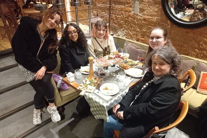Siena, Cortona, Montepulciano & Val D'Orcia in a Small Group Tour - Food, wine, and what’s actually included in your day