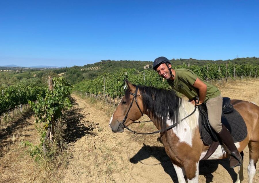Siena: Horseback Adventure in the Tuscan Countryside - What to wear for comfort on Tuscan trails (no, sandals won’t cut it)