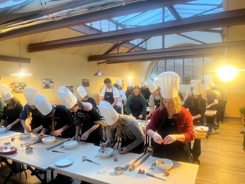 Siena: Pasta and Tiramisu Cooking Class with Wine - Key Things I’d Notice Before You Book