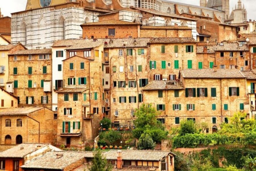 Siena: Private Custom Tour with a Local Guide - Meeting up in Siena: pickup, start point, and language