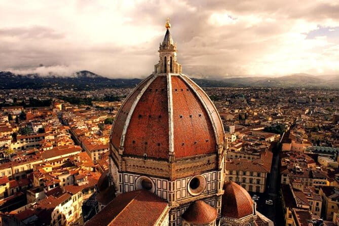 Siena, San Gimignano, Tuscany, Lunch & Wine Tasting - Small Group - San Gimignano: towers, cobblestones, and a map to guide your wandering